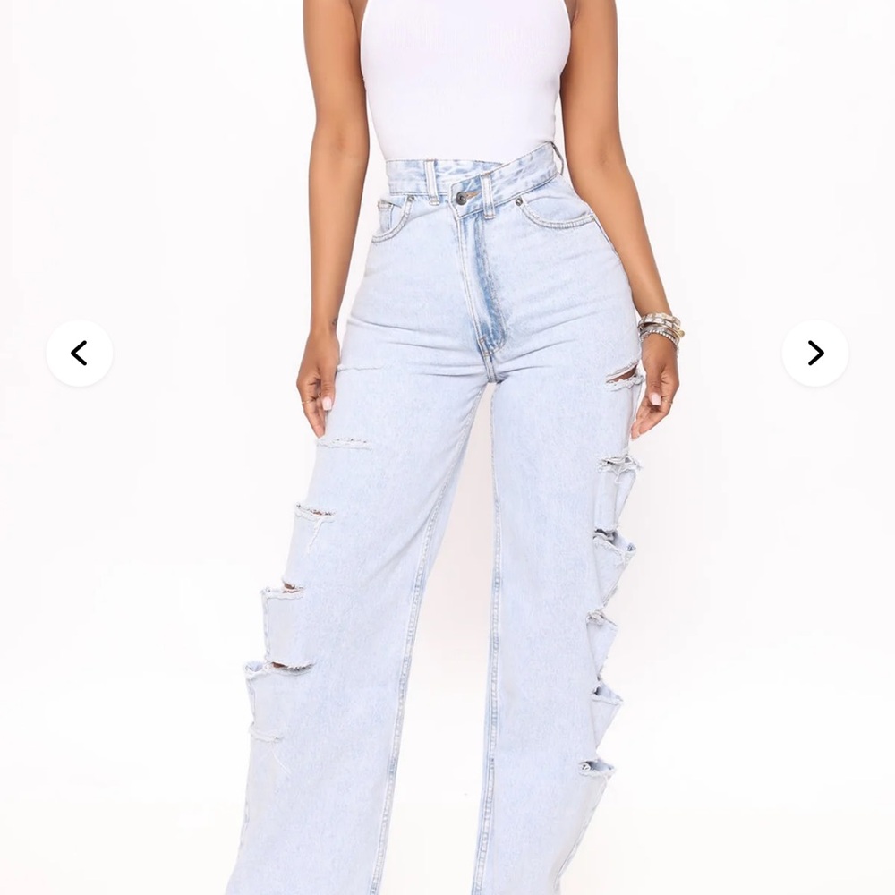 Fashion Nova crossover slashed 90s  Baggy Ripped Jeans